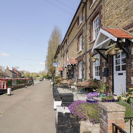 4 Canalside Cottages Towcester Ngoại thất bức ảnh